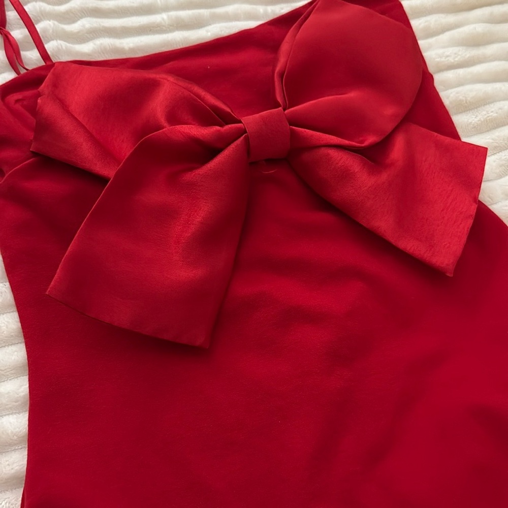 Elegant Red Dress with Bow